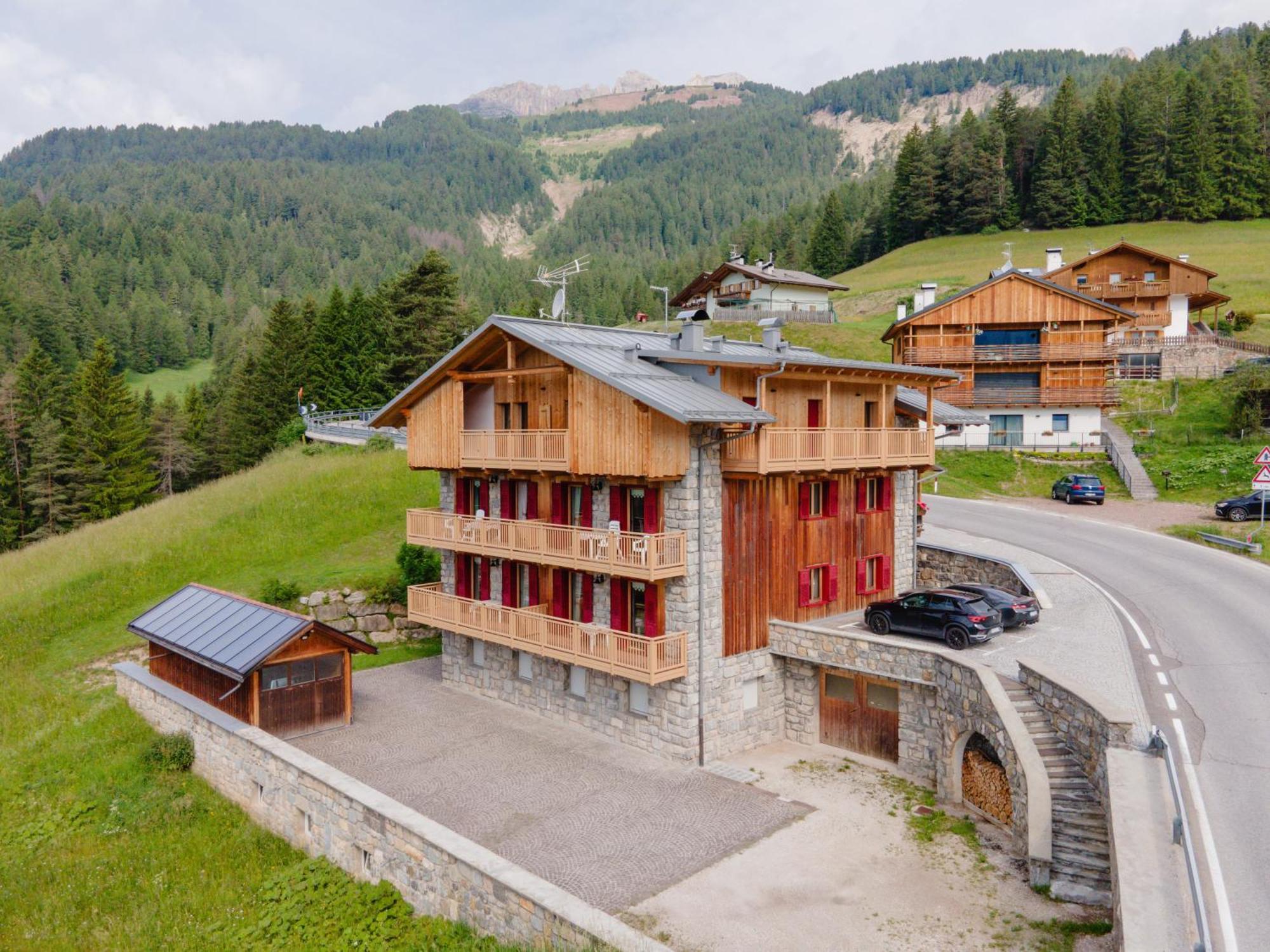 Apartamento Tobia Bruja Vigo di Fassa Exterior foto