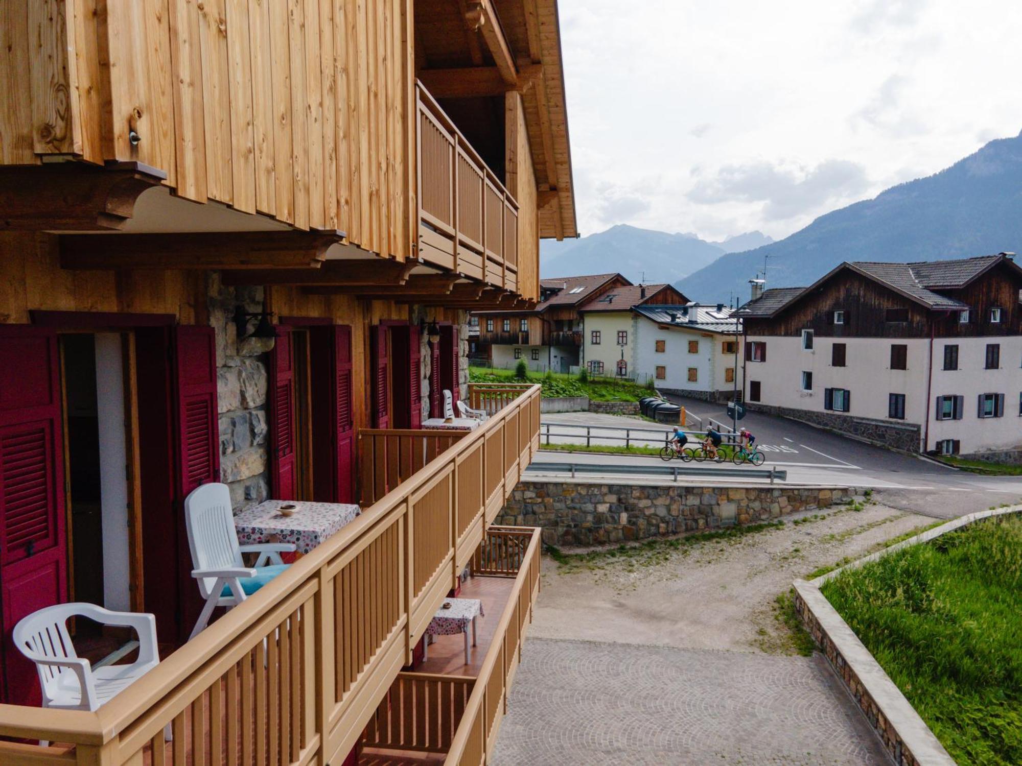 Apartamento Tobia Bruja Vigo di Fassa Exterior foto